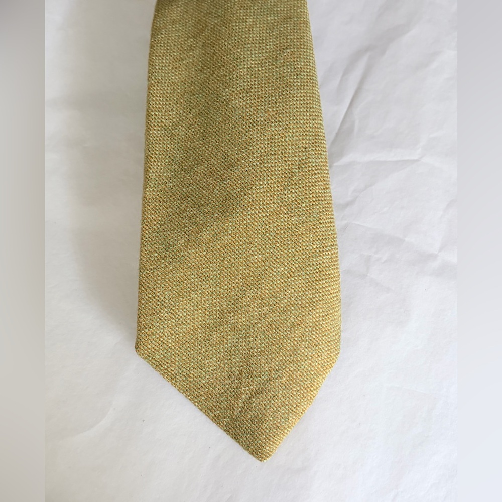 Stettaford Shetlands Men's Vintage Yellow Textured Wool Blend Tie